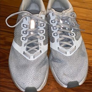 Nike zoom running shoes